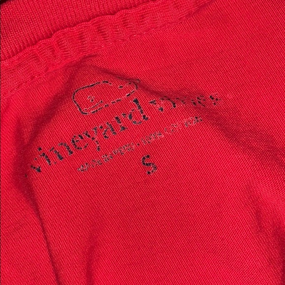 Red vineyard vines shirt American flag pattern - Picture 3 of 3